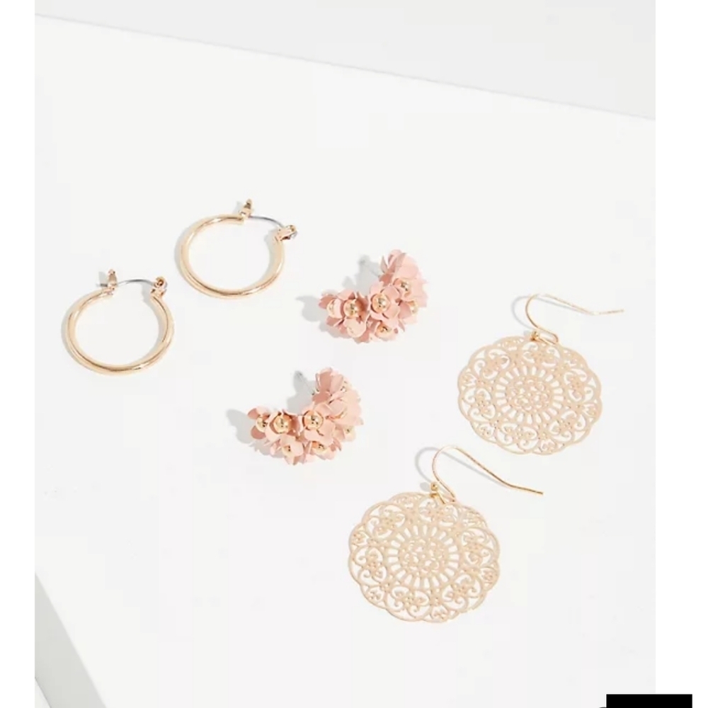 🆕BLUSH PINK FLORAL EARRINGS SET - SET OF 3